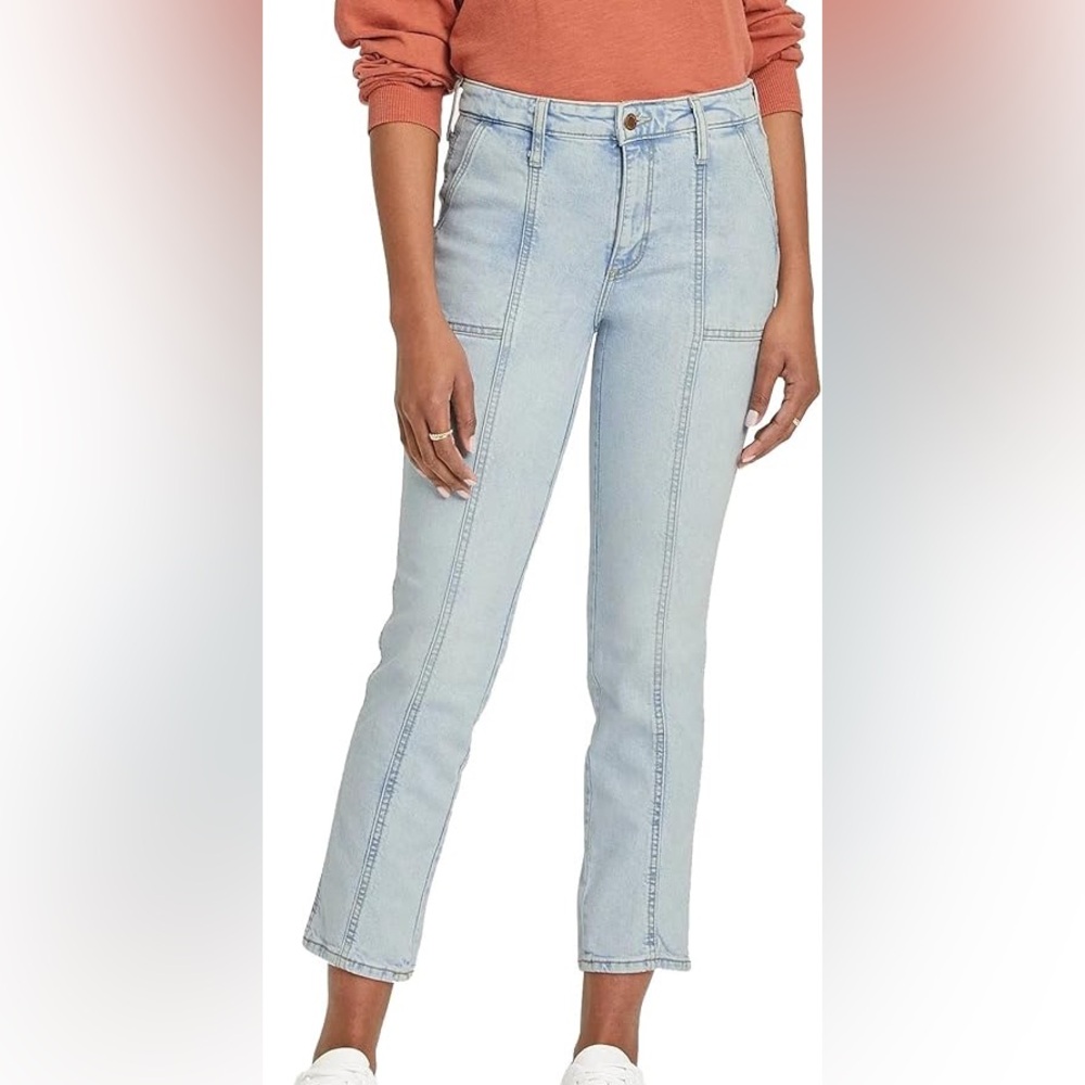 NWT Universal Thread High Rise Slim Straight Light Wash Jeans Size 2